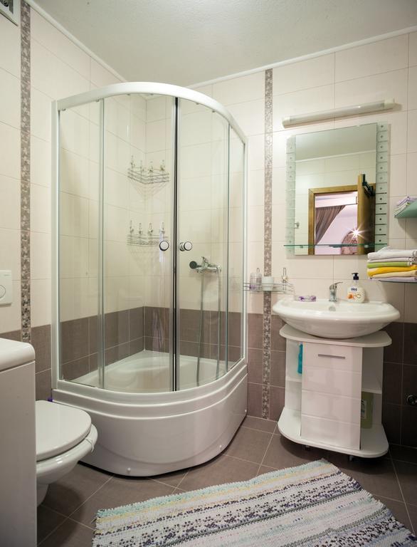 Holiday Home Alegra พอดโกรา ภายนอก รูปภาพ